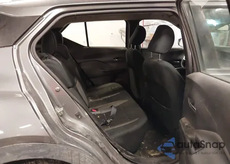 2020 Nissan Kicks Sv Xtronic Cvt z USA, uszkodzony, nr VIN 3N1CP5CV6LL540573